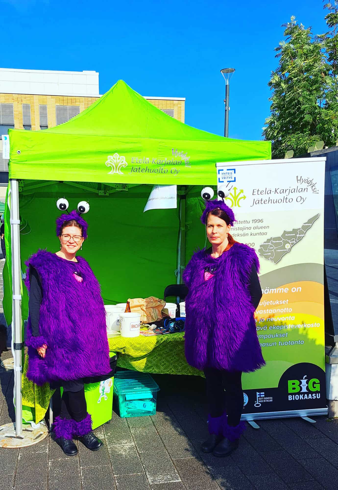 Anaerobiset Armi-maskotit kesätapahtumassa