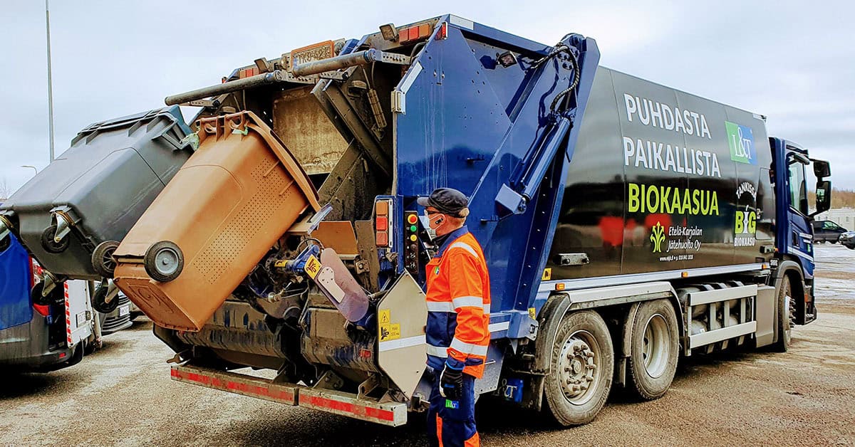 Jäteuto tyhjentämässä jäteastioita