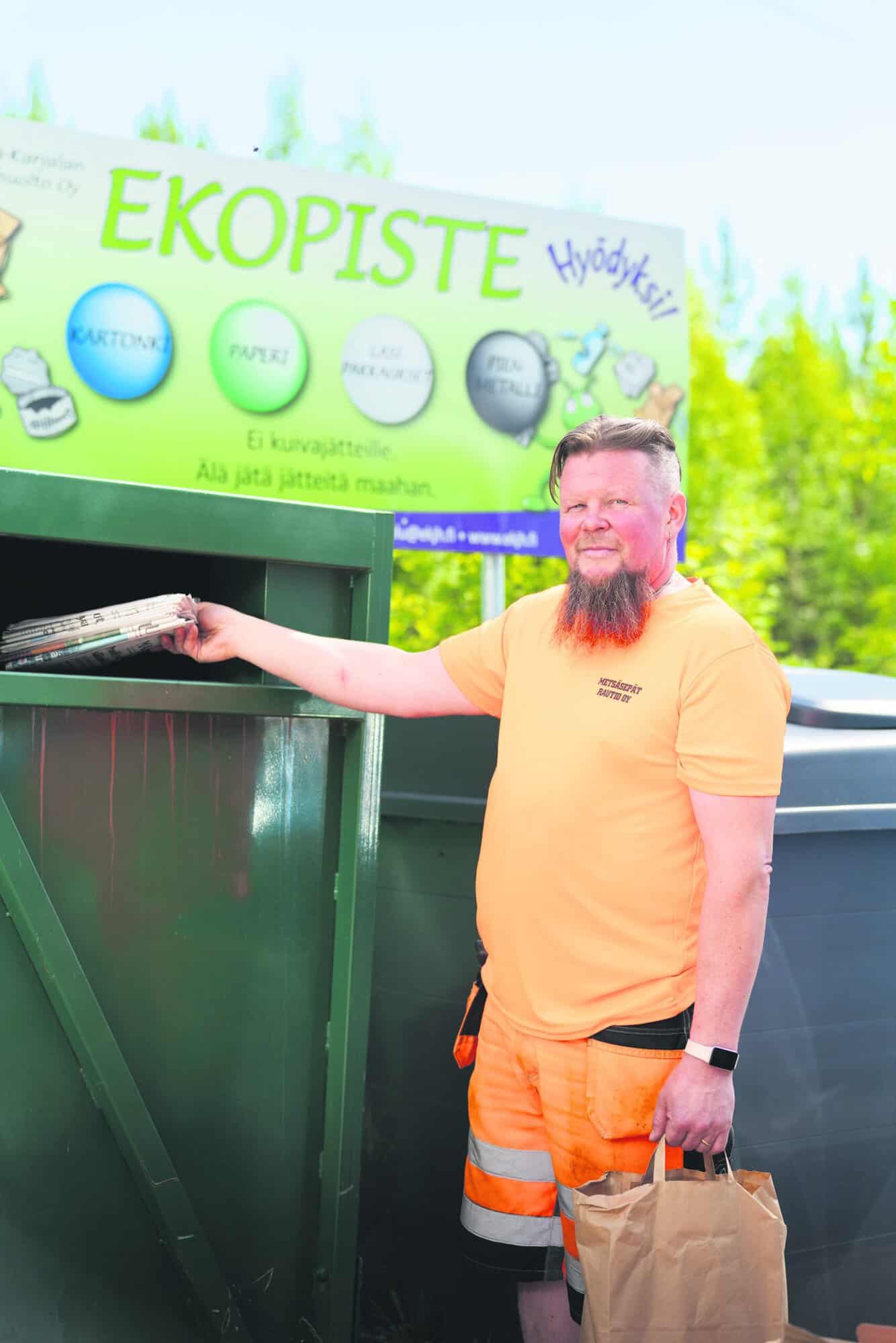 BRZ06695_printti Jari Rautio ekopisteen edesssä